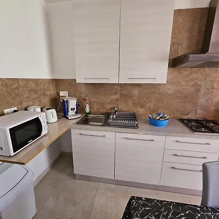 Apartament Modern Three Bedroom In Center Bugibba *